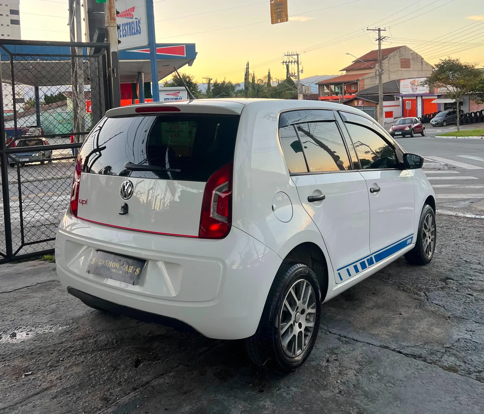 Volkswagen up! take 1.0 2017, foto 5 de 9
