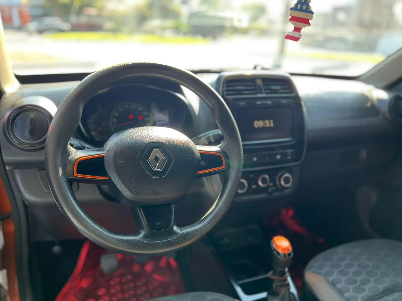 Renault Kwid Outsider 1.0 MT 2020, foto 7 de 9